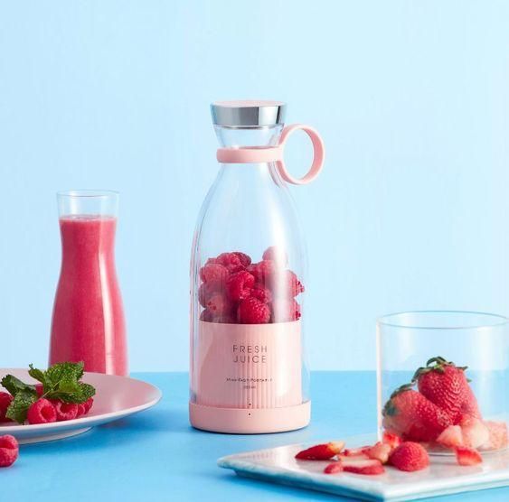 Portable Juice Blender Bottle - Rechargeable USB Juicer for Fruits & Shakes! 🍓⚡🥤